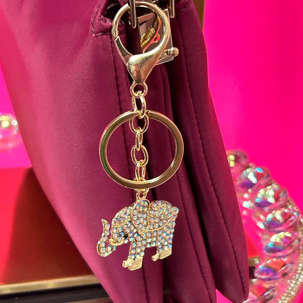 kate spade cranberry nylon crossbody w/Elephant Bag Charm Approx. 10 x 7 x 2 - Picture 3 of 16